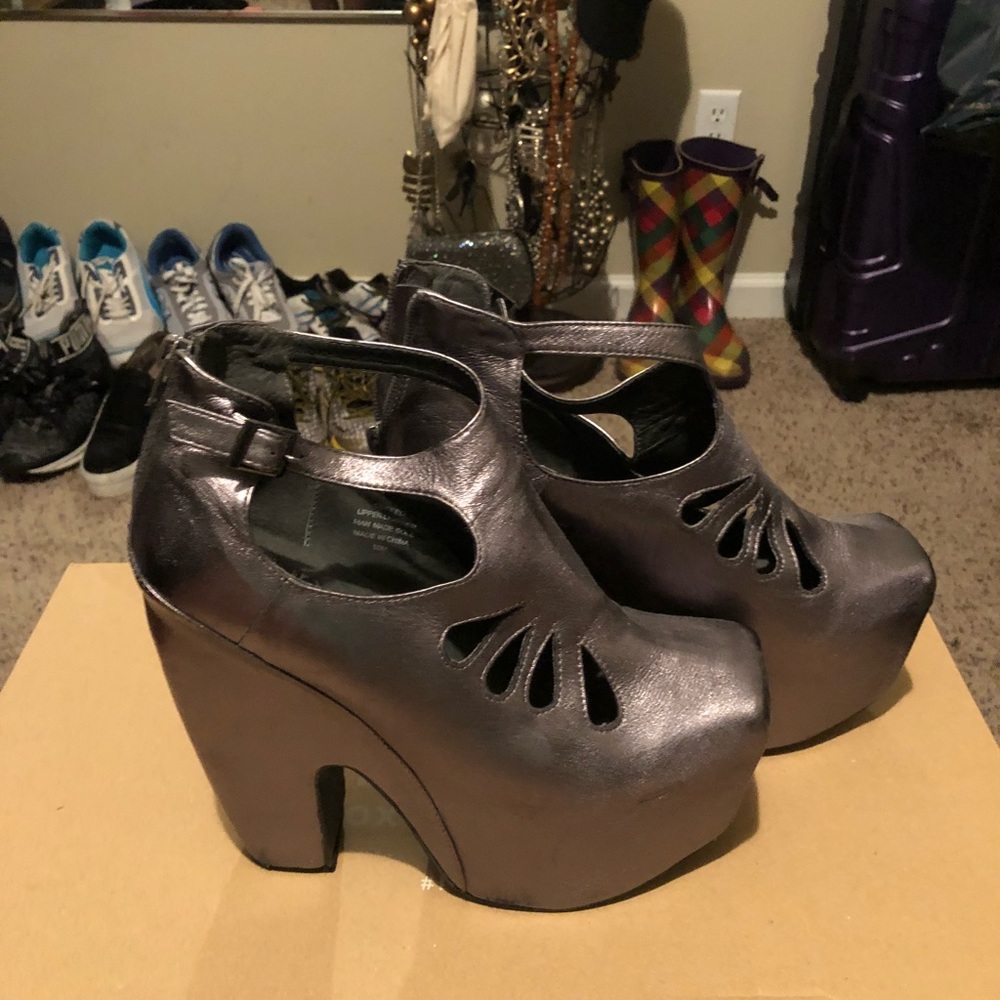 Platform Metalic Shoe